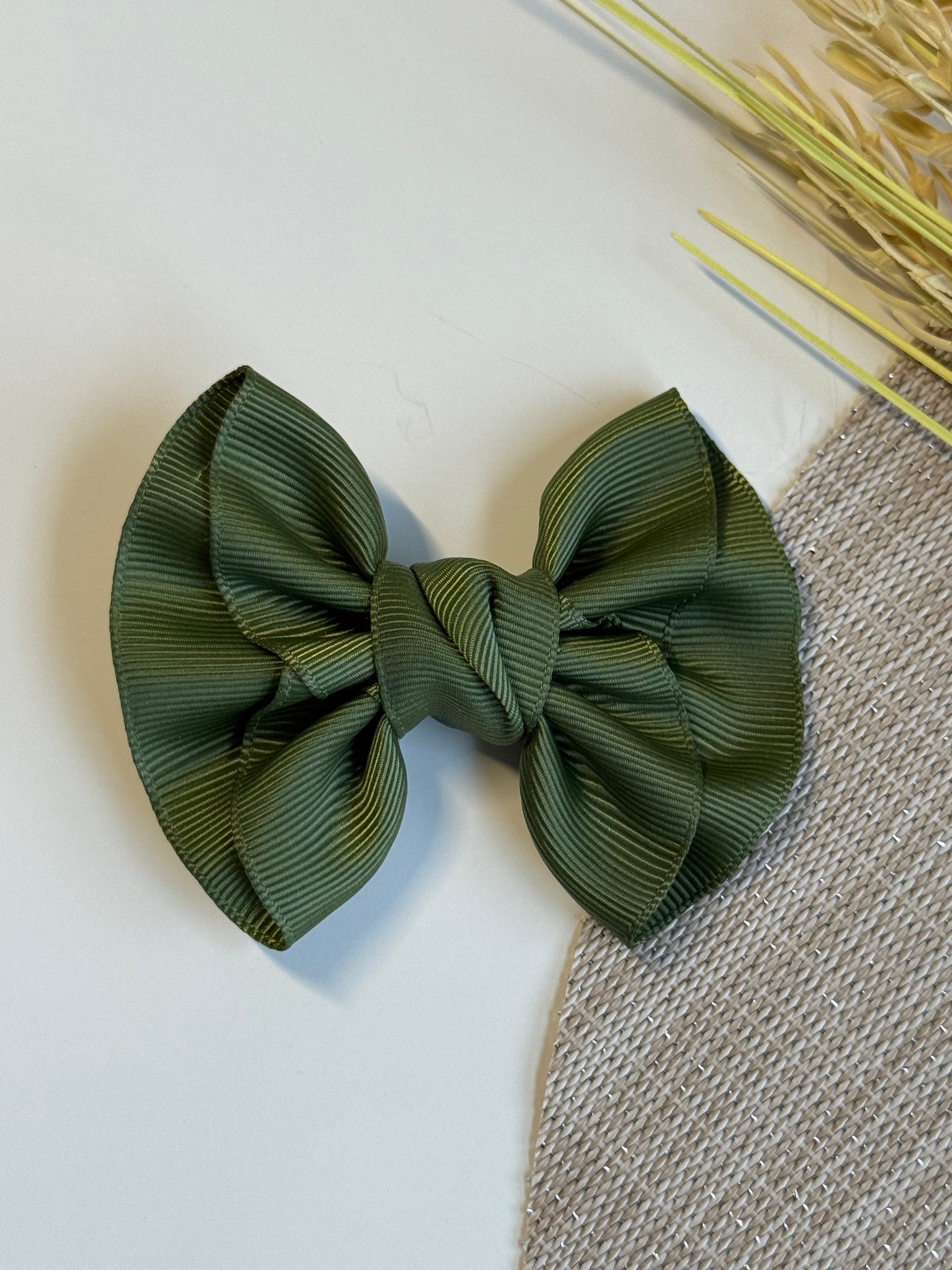 Textured Crinkle Bow