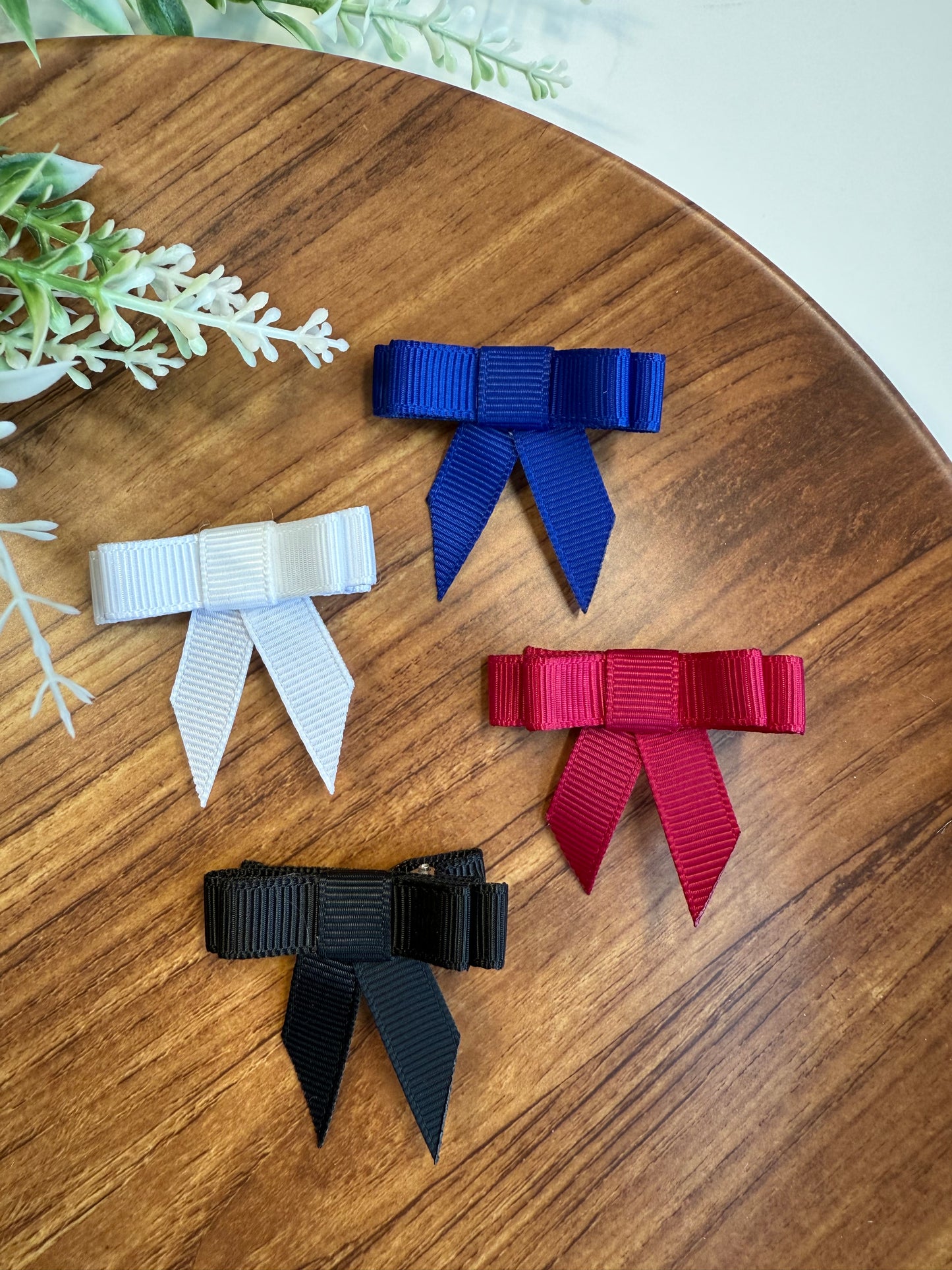 Mini Classic Petite Bow