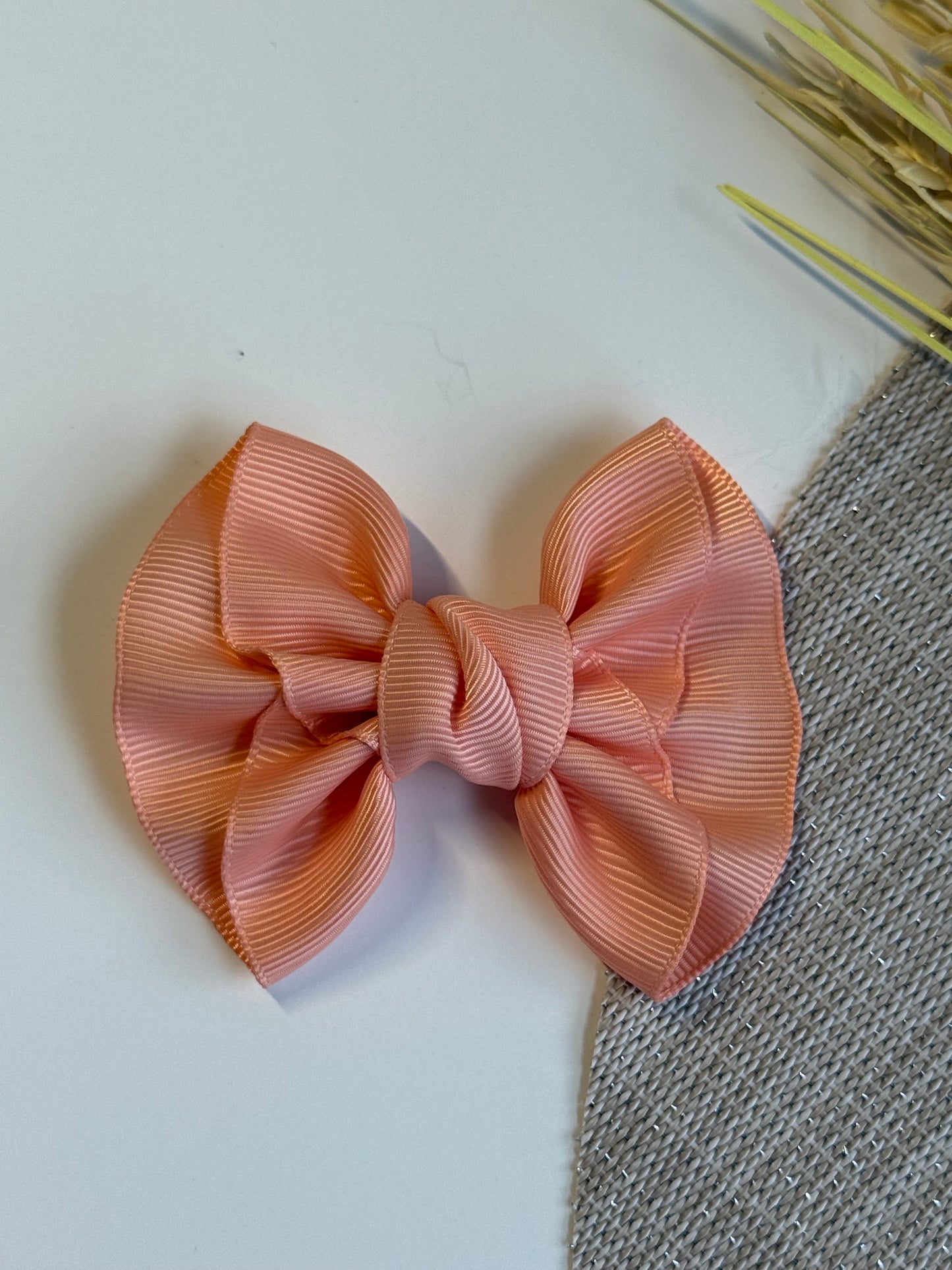 Textured Crinkle Bow